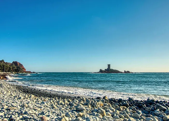 Clem By Interhome Semesterbostad Saint-Raphaël