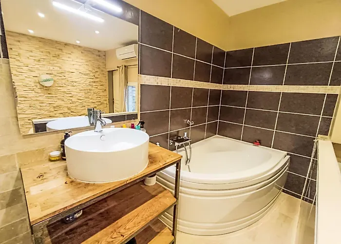 Semesterbostad Clem By Interhome Saint-Raphaël